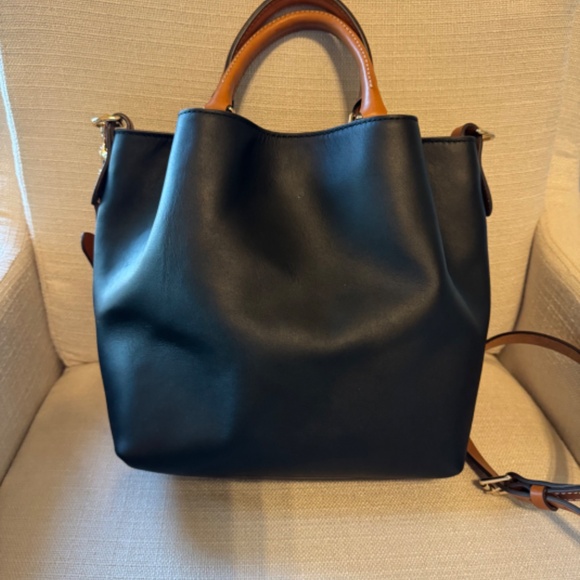 Dooney & Bourke - Picture 2 of 7